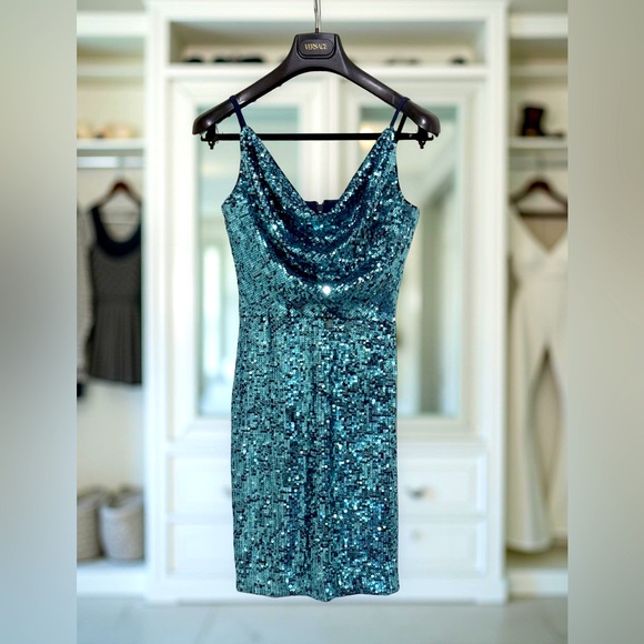 Dress the Population Dresses & Skirts - Dress The Population EUC Size XS Sequin Spaghetti Strap Teal Mini Dress (0563)